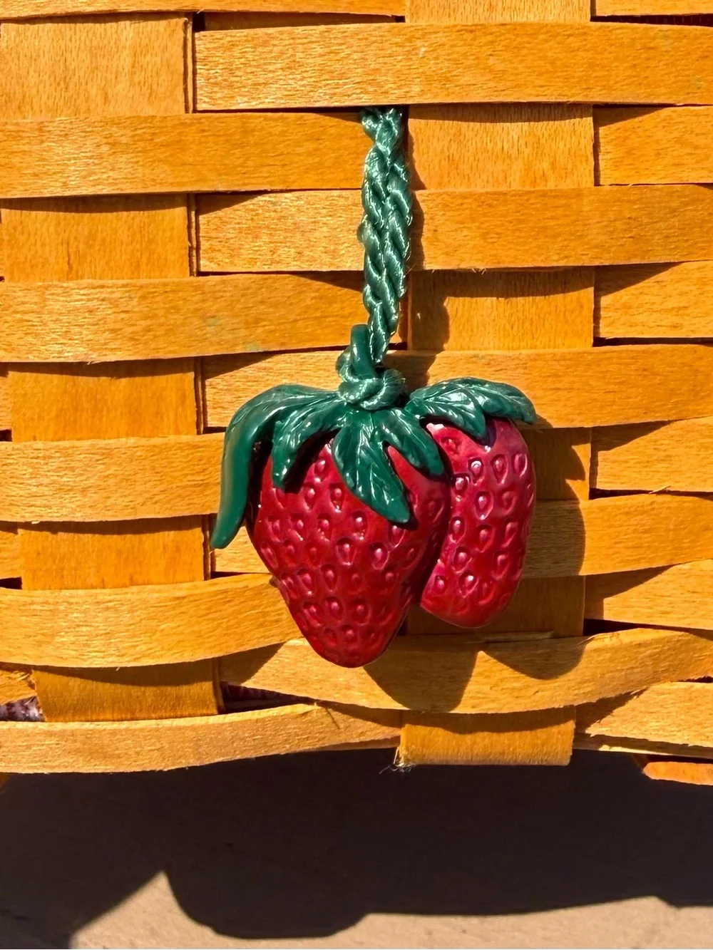Longaberger 2001 All American Strawberry Basket with Plaid Liner & Tie on